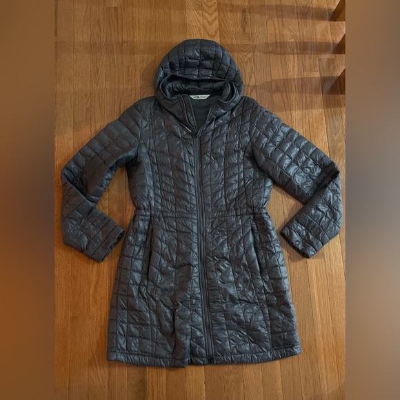 North Face Winter Coat - Picture 10 of 12